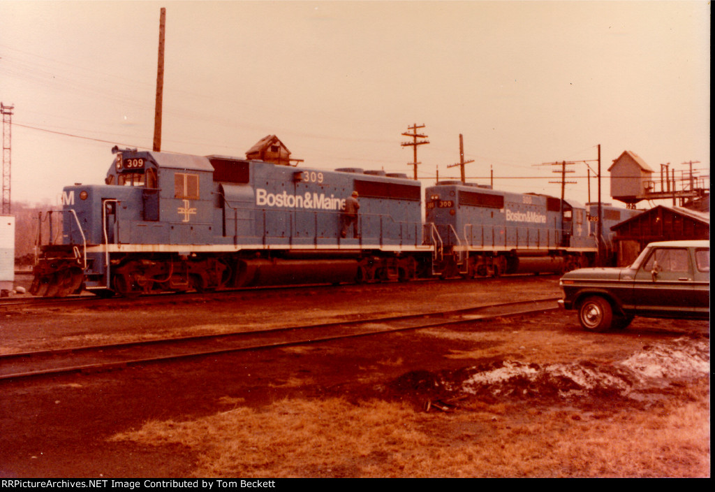 Service tracks